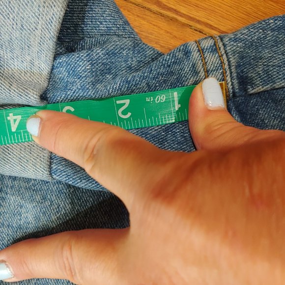 Vintage 80's GUESS? Denim Shorts - Picture 5 of 8